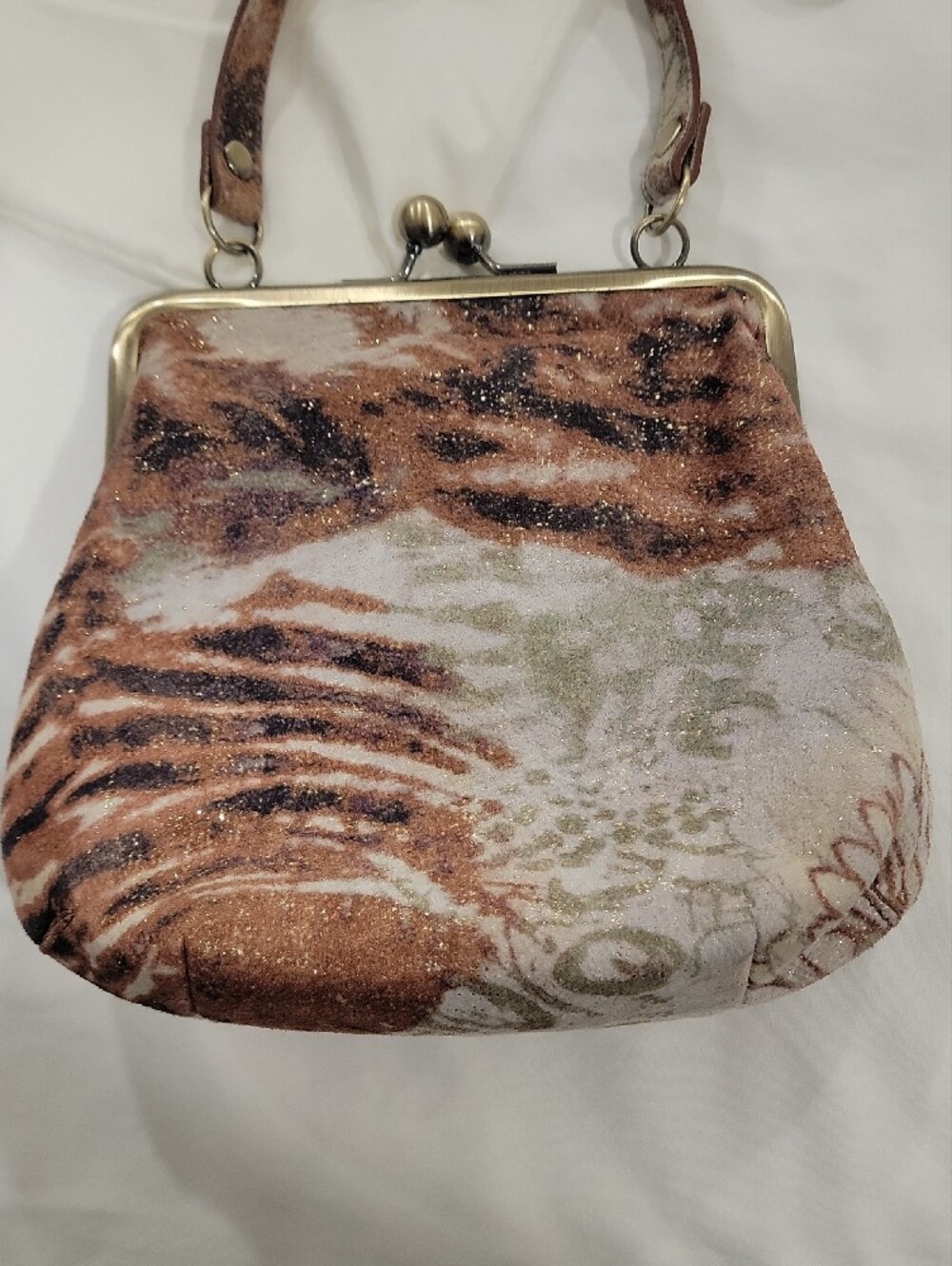HOBO Brown Patterned Kiss-Lock Crossbody Clutch - Picture 5 of 7